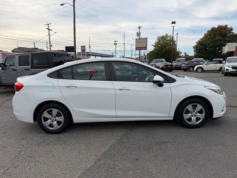 Used 2016 Chevrolet Cruze LS image 4