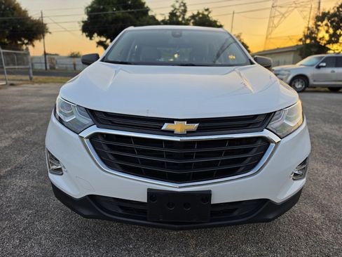 Used 2021 Chevrolet Equinox LS AWD/4WD image 2