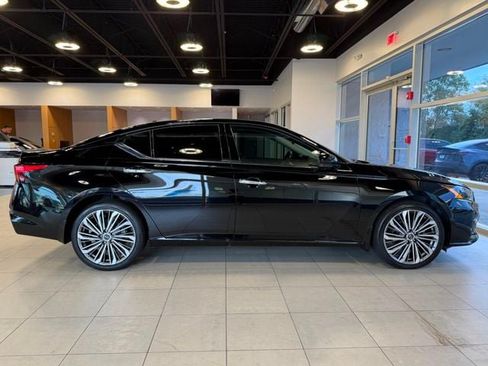 Used 2023 Nissan Altima 2.5 SL AWD/4WD image 15