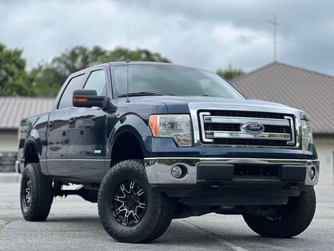 Used 2014 Ford F150 XLT w/ Equipment Group 301A Mid AWD/4WD image 3