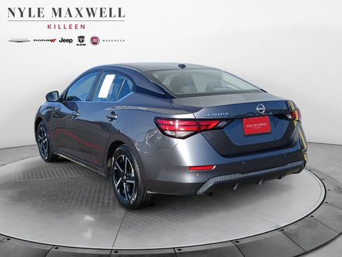 Used 2025 Nissan Sentra SV FWD image 14