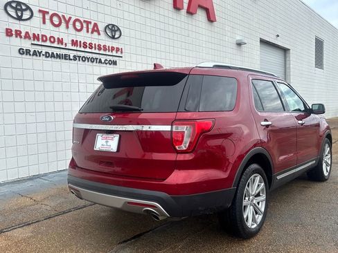 Used 2017 Ford Explorer Limited image 5