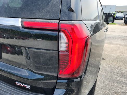 Used 2025 GMC Yukon Denali AWD/4WD image 5