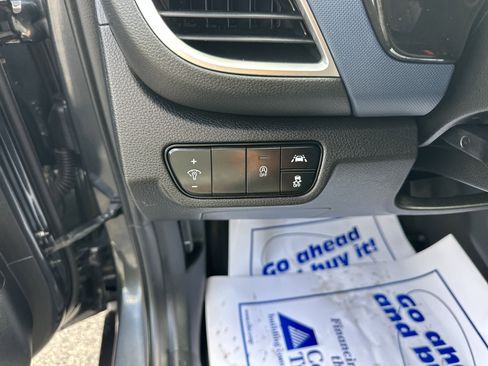 Used 2023 Kia Seltos S w/ Navigation Package AWD/4WD image 10