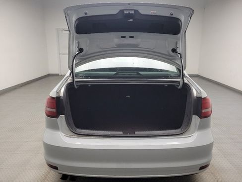 Used 2017 Volkswagen Jetta SE FWD image 29
