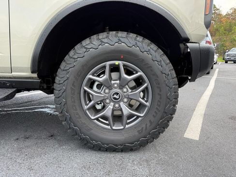 New 2025 Ford Bronco Badlands AWD/4WD image 35