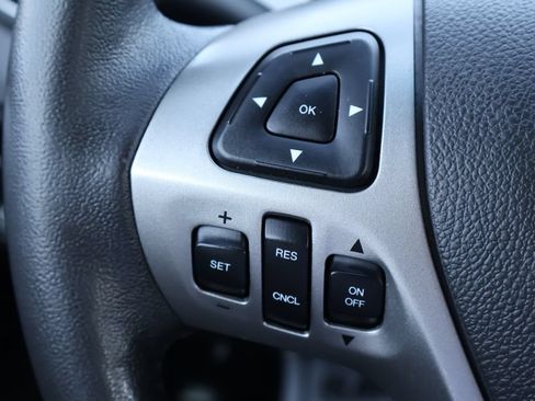 Used 2018 Ford Taurus SEL w/ Equipment Group 201A FWD image 8