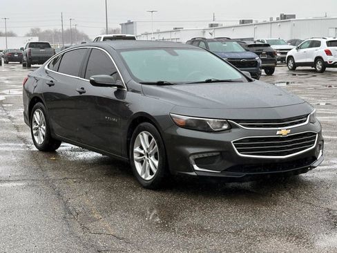 Used 2017 Chevrolet Malibu LT image 6