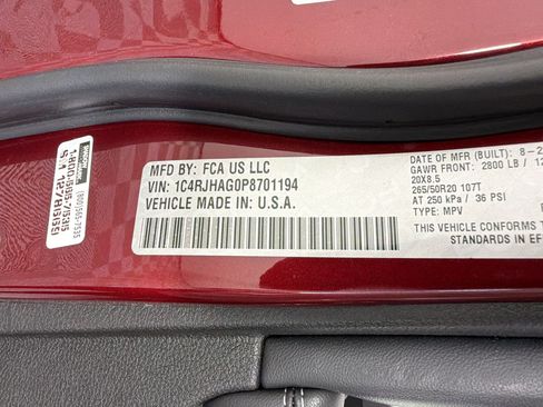 Used 2023 Jeep Grand Cherokee Altitude AWD/4WD image 27