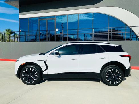 Used 2024 Chevrolet Blazer EV RS AWD/4WD image 2