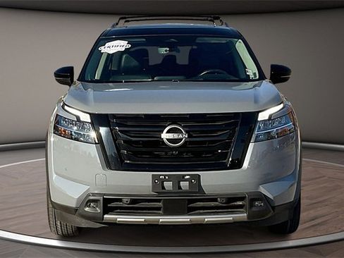Certified 2023 Nissan Pathfinder Platinum w/ Lighting Package (N93) image 3