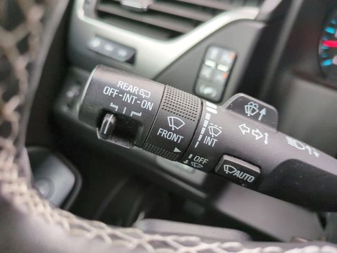 Used 2016 Chevrolet Suburban LTZ image 27