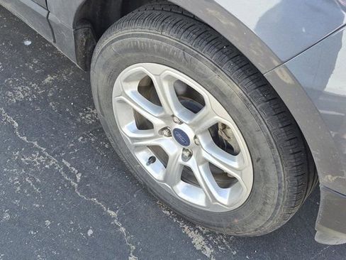 Used 2020 Ford EcoSport SE w/ SE Convenience Package image 2