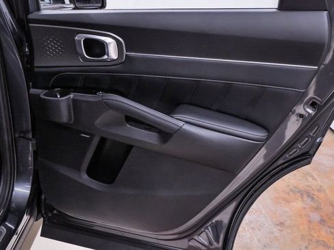 Used 2021 Kia Sorento SX image 36