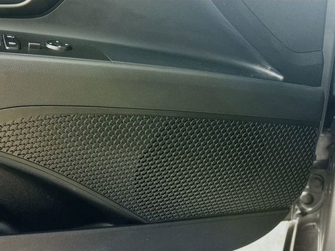 Certified 2025 Hyundai Elantra Sport image 18