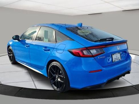 Used 2024 Honda Civic Sport image 3