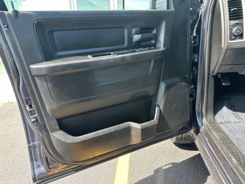 Used 2019 RAM 1500 Express w/ Express Value Package AWD/4WD image 17