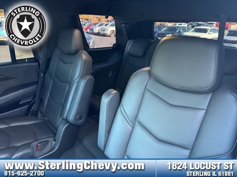 Used 2019 Cadillac Escalade Platinum image 13