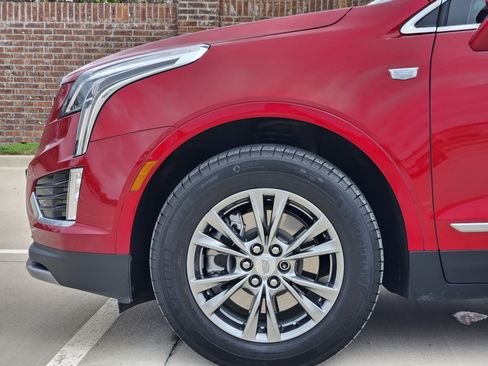 Used 2023 Cadillac XT5 Premium Luxury image 10