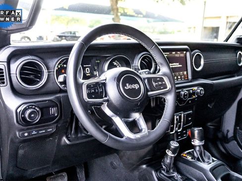 Used 2023 Jeep Wrangler Unlimited Sahara image 15