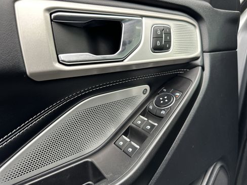 Used 2020 Ford Explorer ST w/ Premium Technology Package image 13