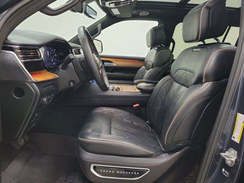Used 2024 Jeep Grand Wagoneer L Series III image 20