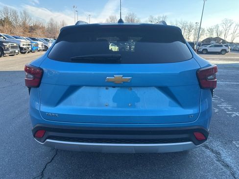 Used 2025 Chevrolet Trax LT image 6