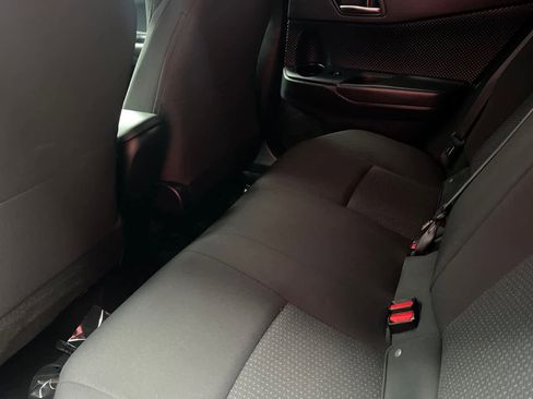 Used 2018 Toyota C-HR XLE image 5