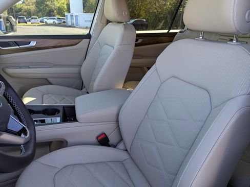 New 2026 Volkswagen Atlas SE image 24