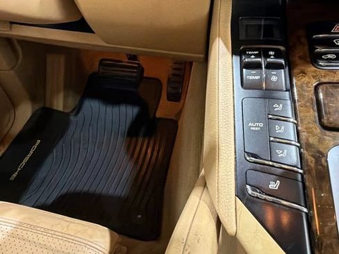 Used 2014 Porsche Cayenne Diesel AWD/4WD image 37