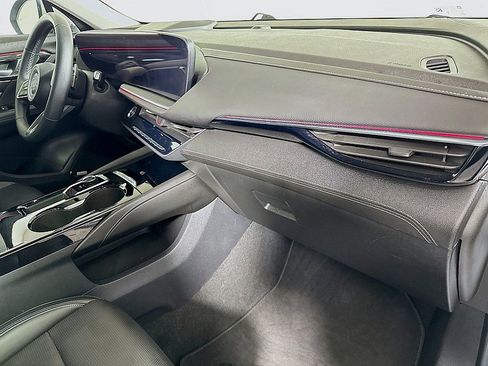 Used 2024 Buick Envision Preferred image 27