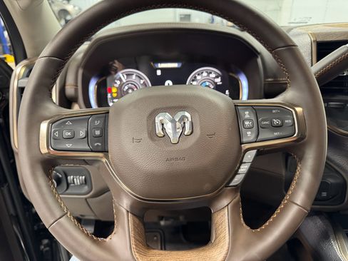 Used 2025 RAM 3500 Longhorn image 30