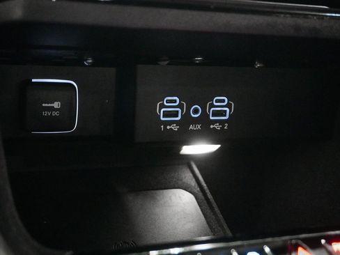 Used 2023 Jeep Wagoneer Series III w/ Preferred Equipment Group image 32