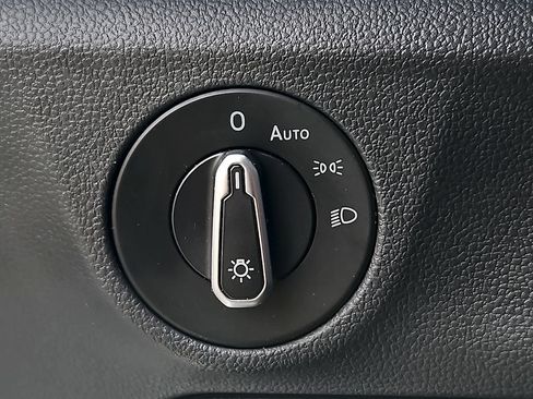 Certified 2023 Volkswagen Jetta SEL FWD image 24