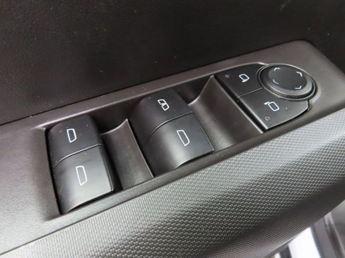 Used 2025 Chevrolet Colorado Trail Boss image 56