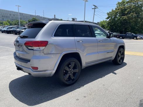 Used 2015 Jeep Grand Cherokee Altitude AWD/4WD image 8