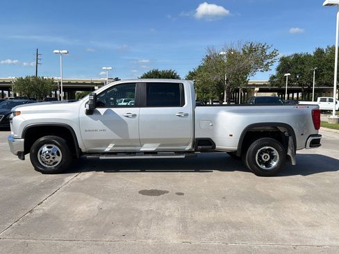 Certified 2022 Chevrolet Silverado 3500 LT w/ Convenience Package AWD/4WD image 2
