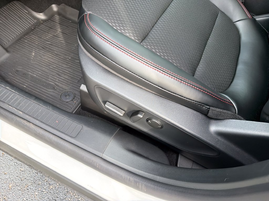 Used 2025 Ford Escape ST-Line w/ Tech Pack #1 FWD image 24
