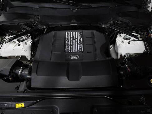 Used 2018 Land Rover Discovery HSE image 29