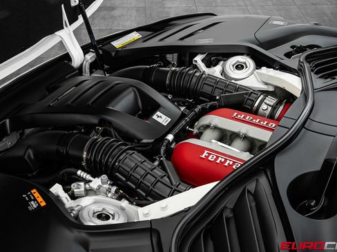 Used 2025 Ferrari Purosangue AWD/4WD image 11