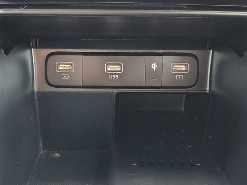 Used 2023 Kia Sorento S image 15