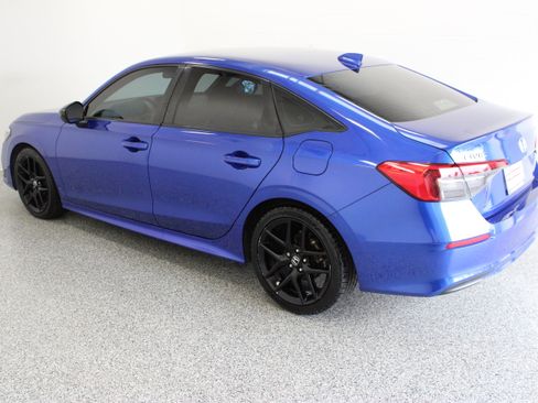 Used 2023 Honda Civic Sport image 9