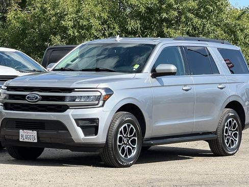 Certified 2024 Ford Expedition XLT AWD/4WD image 8