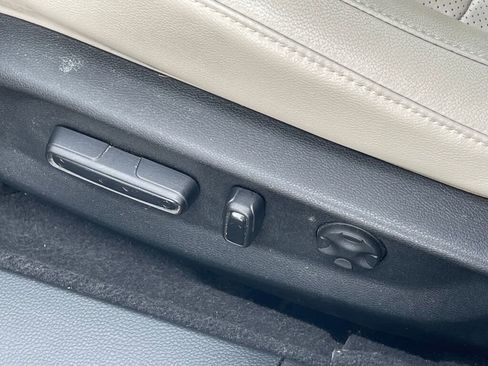 Certified 2018 Honda Accord Touring image 7