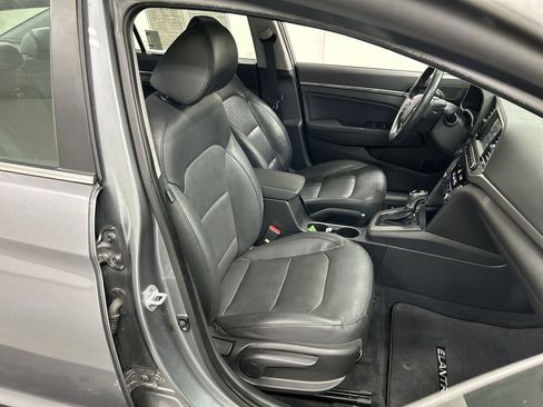 Used 2017 Hyundai Elantra Limited FWD image 22