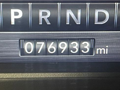 Used 2019 RAM 1500 Laramie image 16