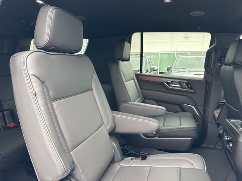 New 2026 GMC Yukon XL Denali image 28