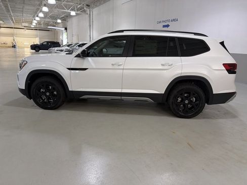 New 2026 Volkswagen Atlas Peak Edition AWD/4WD image 5