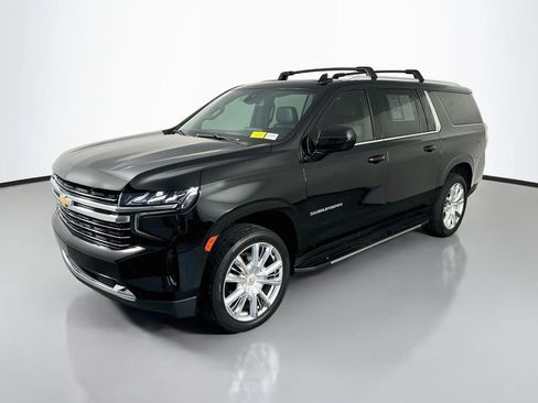 Used 2021 Chevrolet Suburban LT AWD/4WD image 3