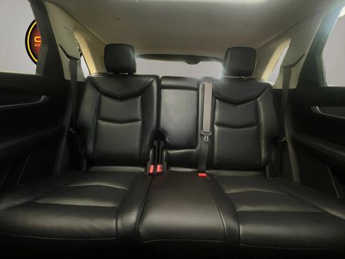 Used 2017 Cadillac XT5 Luxury w/ Driver Awareness Package FWD image 5